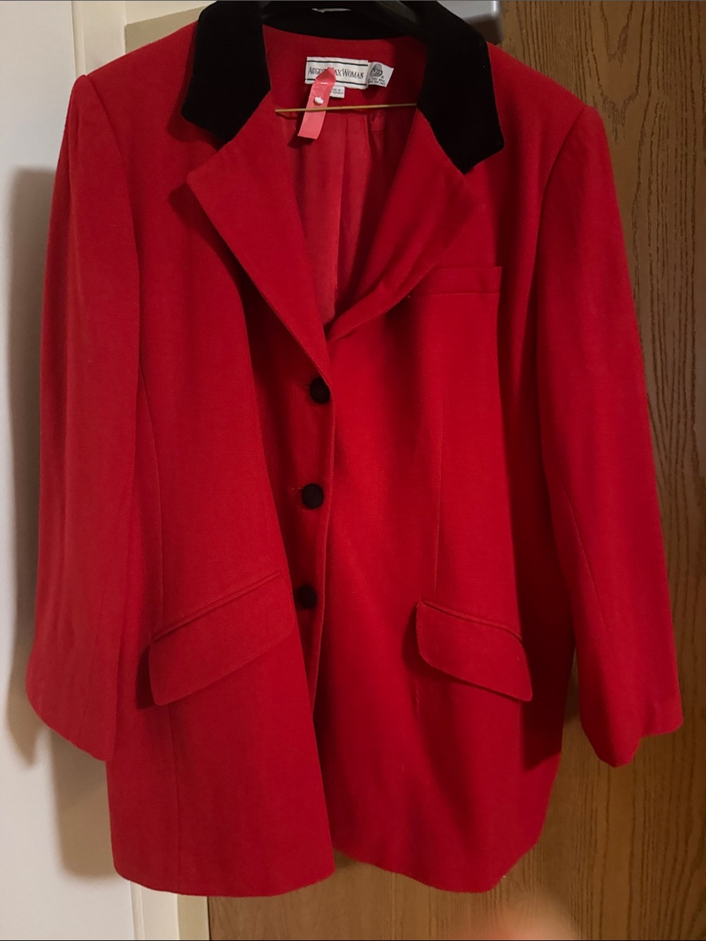 August Max wool blazer